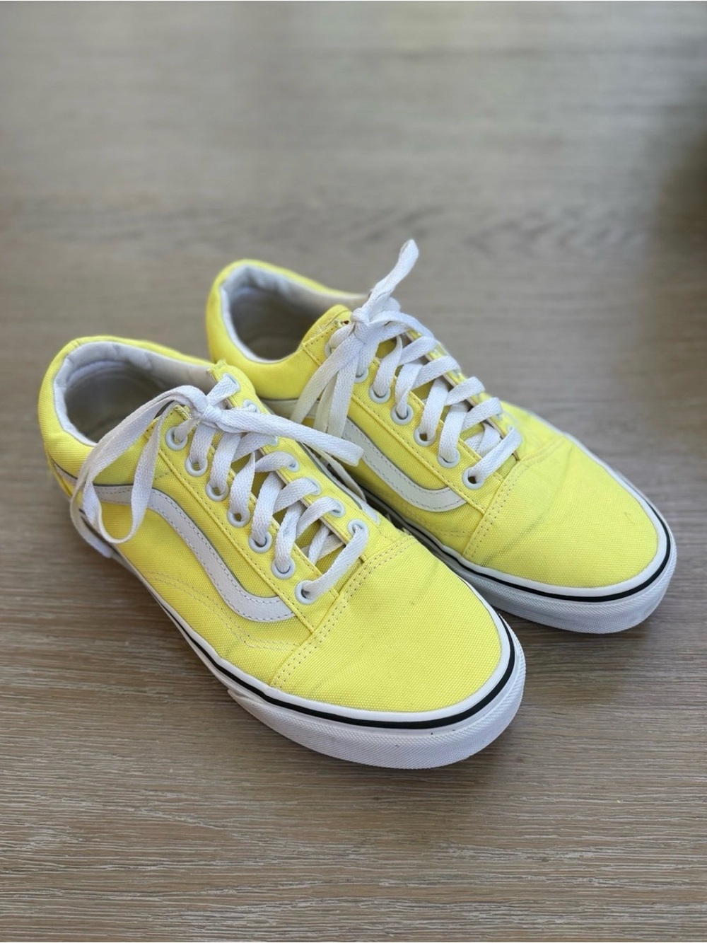 Vans Old Skool Skate Shoes Sneakers Neon Yellow & White lace size 9 women’s